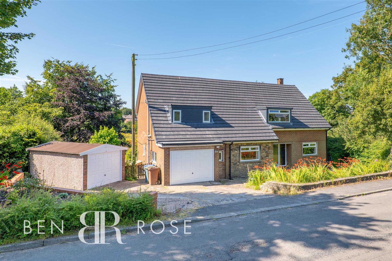 5 bed property in Town Lane, Chorley